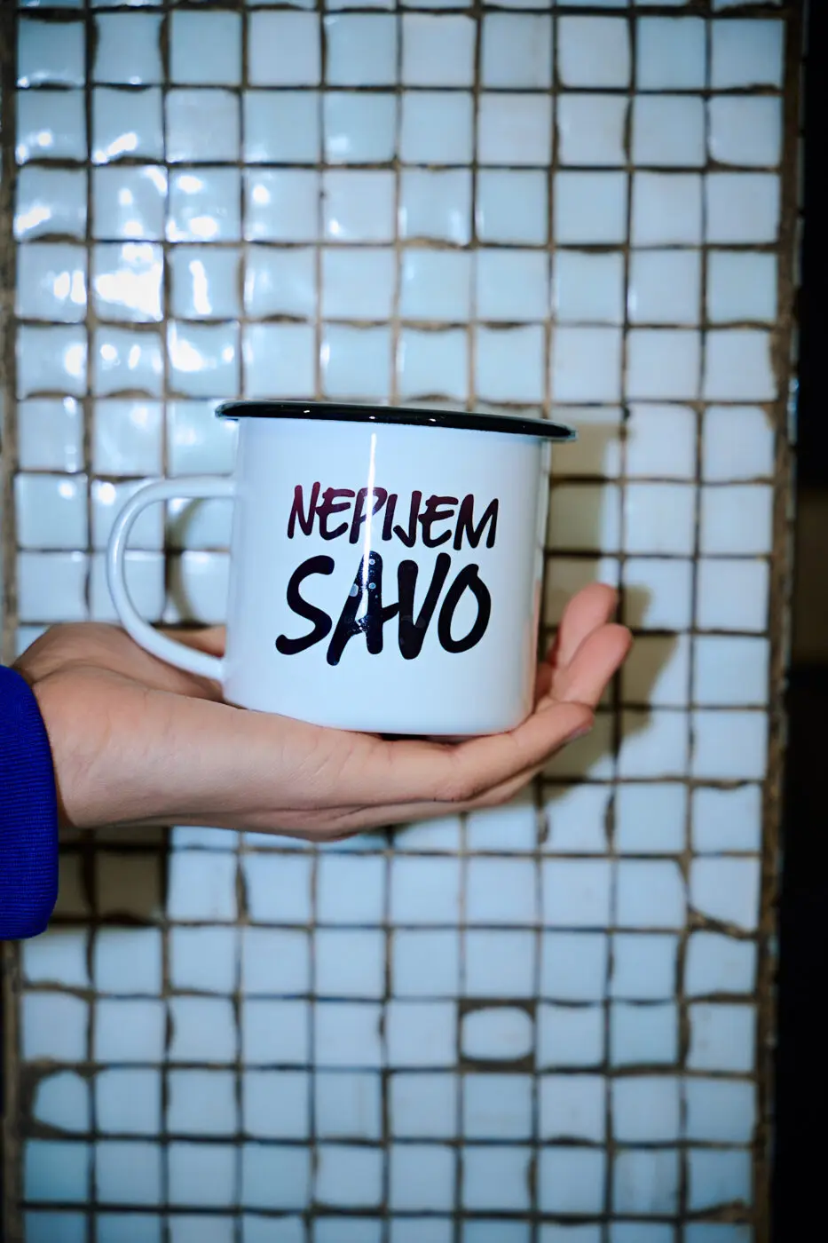 Smaltovaný hrnček Nepijem savo - Image 2