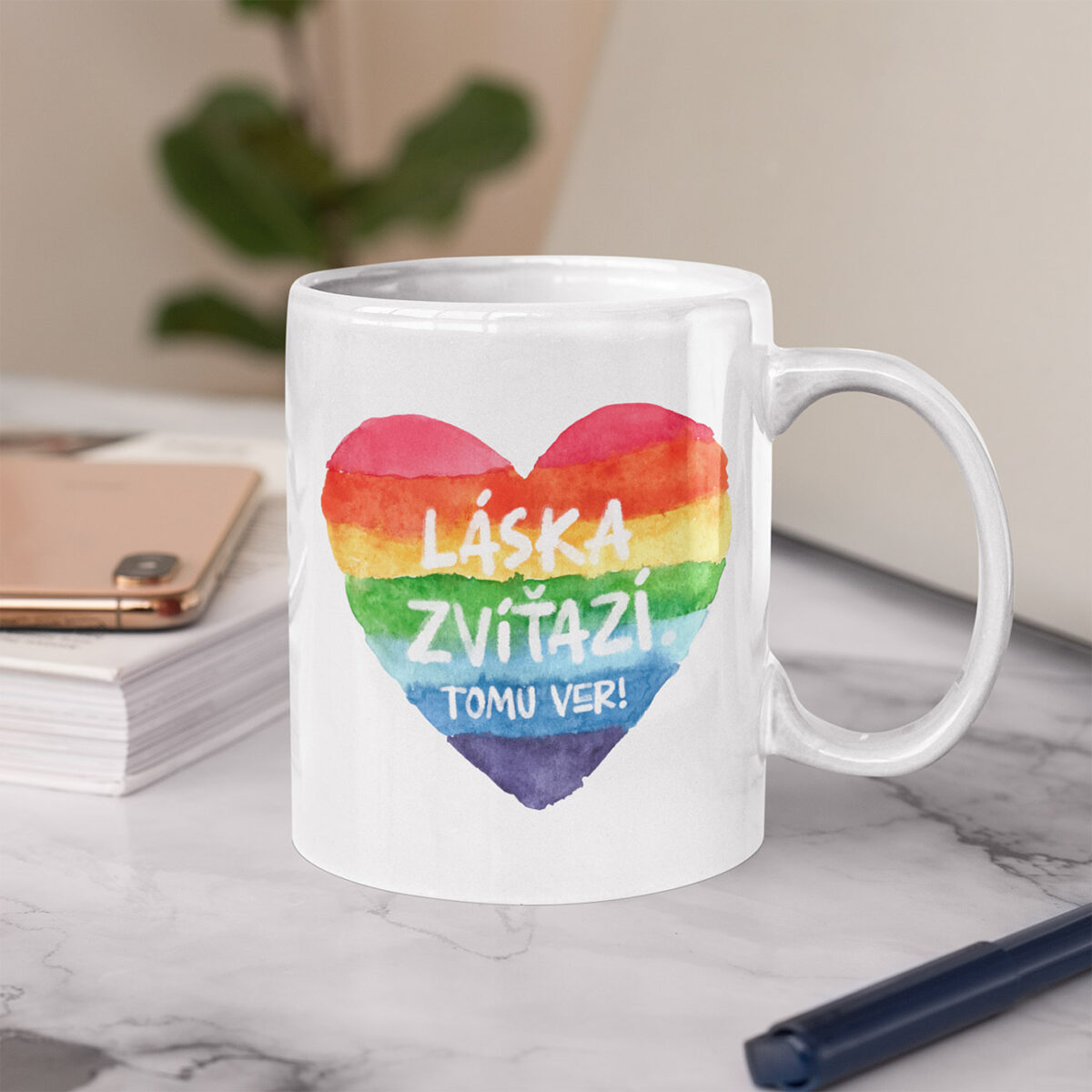 Hrnček Láska zvíťazí