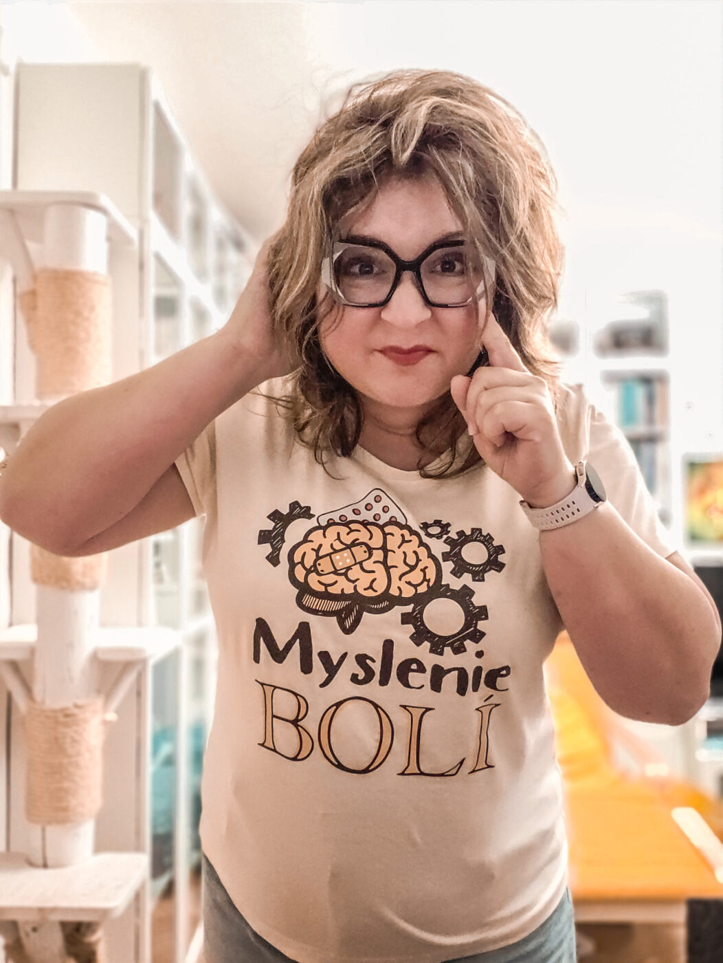 Dámske tričko Myslenie bolí